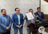 Los diputados, todavía con la bancada Vamos, presentan una iniciativa de ley para "dignificar" al personal con contratos por servicios en las instituciones públicas. Foto: La Hora