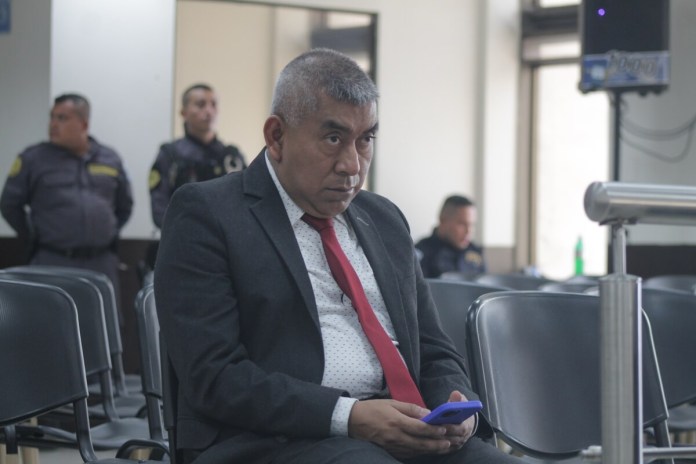 El jefe de la FECI, Rafael Curruchiche, aseguro que no ha presentado renuncia y espera una reunión con el nuevo fiscal. Foto La Hora: Daniel Ramírez