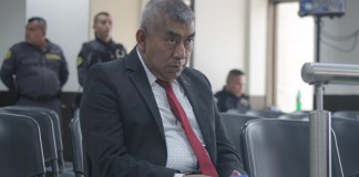 El jefe de la FECI, Rafael Curruchiche, aseguro que no ha presentado renuncia y espera una reunión con el nuevo fiscal. Foto La Hora: Daniel Ramírez