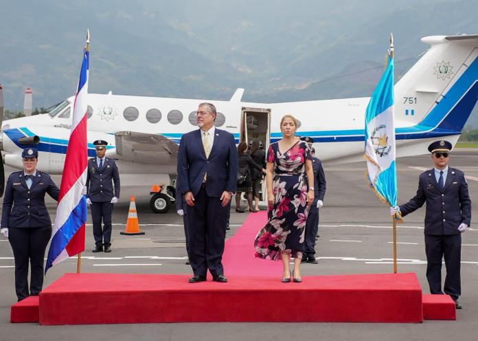 Agenda de Arévalo en Costa Riva prioriza reuniones presidenta electa y el rey de España junto a homólogos.