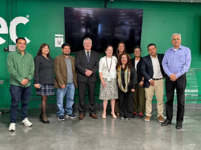 Inteligencia artificial, conectividad, monitoreo biométrico y transformación digital fueron parte de las propuestas presentadas durante la celebración por el Día del Internet.