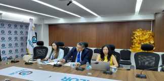 La titular de la Diaco, Leslie Tzicap, y su equipo legal explica propuesta para nueva ley de la Dirección a su cargo. Foto: La Hora