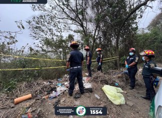 Localizan cuatro cuerpos dentro de costales en San Miguel Dueñas Cuerpos localizados. Foto La Hora: Asombond.