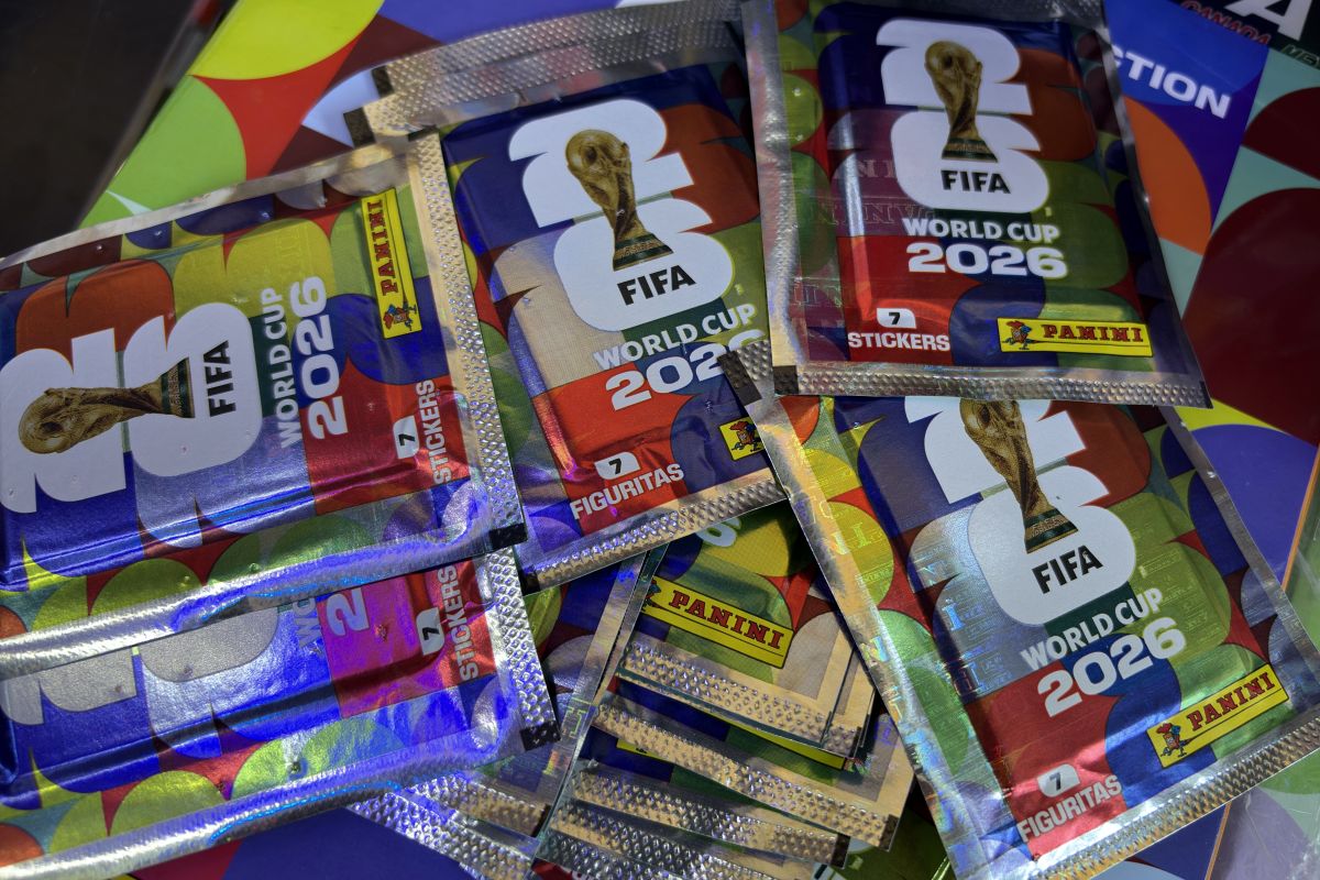 La venta de estampas crece con la cercanía del inicio del Mundial 2026. Foto La Hora: José Orozco