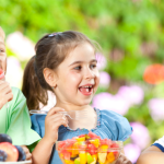 Adiós a los jarabes de antes, Wellkid Omega-3 ofrece una formulación clara de Vitabiotics en un formato masticable. Foto: Canva.