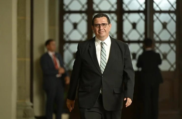 Desde tempranas horas, el nuevo fiscal general, Gabriel García Luna, se dirigió a los guatemaltecos a pocos instantes de tomar posesión del cargo. Foto La Hora: Gobierno de Guatemala