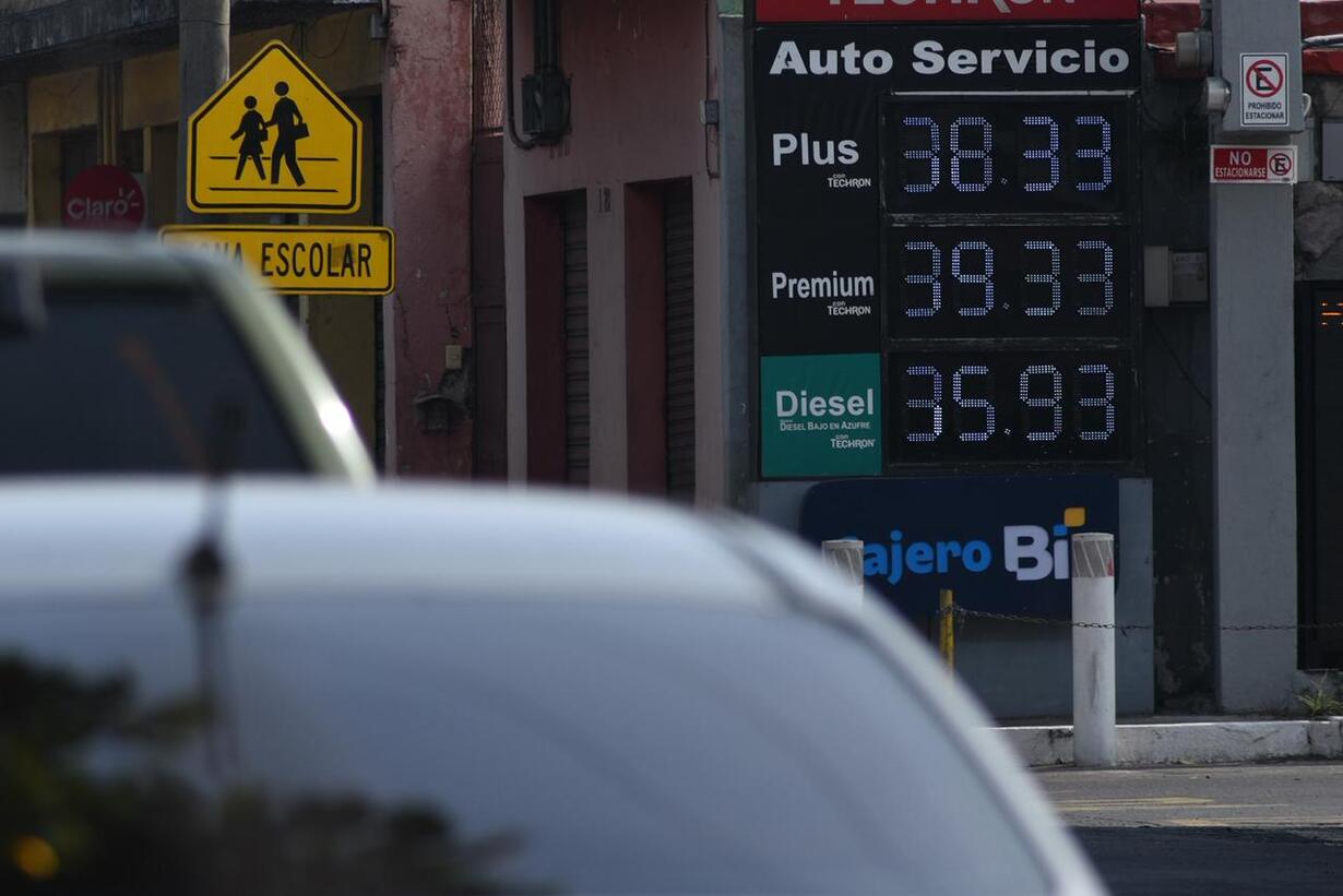 Combustibles suben hasta Q2 en Guatemala pese a subsidio que amortigua el impacto internacional
