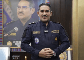 El exdirector adjunto de la PNC, Helver Beltetón, salió ileso de un ataque en su contra, pero falleció su sobrina.