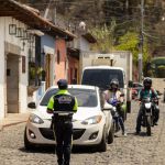 El Concejo Municipal de Antigua Guatemala aprobó un nuevo reglamento que transforma el cobro de parqueo en la vía pública en un servicio municipal de asistencia vial y seguridad.
