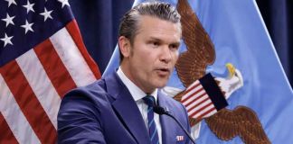 El secretario de Guerra de Estados Unidos, Pete Hegseth, aseguró durante una reunión de gabinete de Donald Trump que Washington intensificará su ofensiva contra los cárteles del narcotráfico. Foto La Hora: EFE