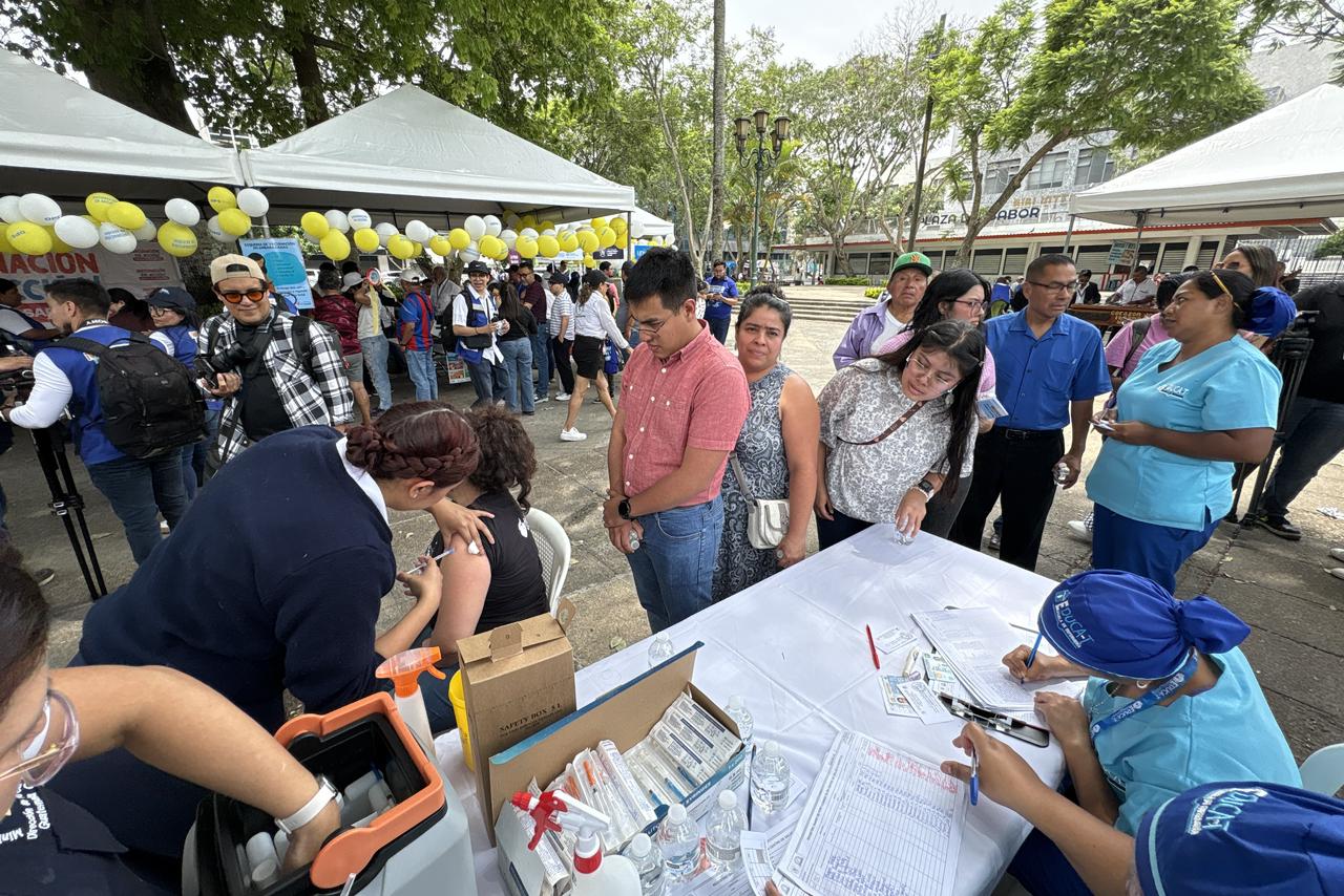Guatemala lanza Semana de Vacunación con 35