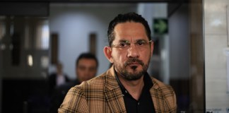 Tras conocer el fallo del juez Eduardo Orozco, los reclamos entre los sindicados en el secuestro de Julio Martínez, no se hicieron esperar. Foto La Hora: Daniel Ramírez