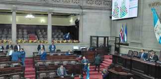 Luis Contreras, presidente del Congreso de la República, pide no juzgar mal a los diputados por el atraso de la aprobaciíon de la ley contra lavado de dinero. Foto: La Hora