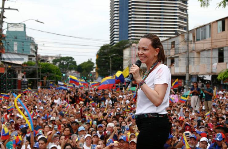 La opositora del gobierno de Nicolás Maduro se presentó en Panamá para indicar que Delcy Rodríguez dejará el poder. Foto. EFE