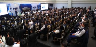 El diputado José Chic se presentó a la sede del MP y criticó el exceso de seguridad en la presentación de informe del MP