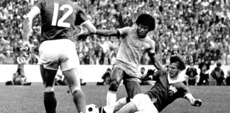 A 18 días del Mundial 2026: El registro goleador ‘inalcanzable’ de Brasil y Alemania Esta foto histórica, muestra como el brasileño Jairzinho regatea al alemán Bransch en presencia de Watzlich. Foto La Hora: EFE