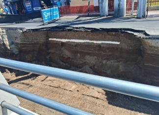 Un deslizamiento de tierra en el sector donde se construye un paso a desnivel en Villa Nueva afecta el tránsito hacia distintos puntos.