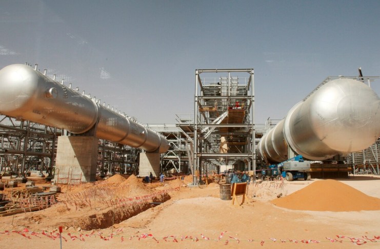 Los precios del petróleo subieron más de un 3 % tras el rechazo de Donald Trump a la respuesta de Irán sobre la propuesta de paz, en medio de nuevas tensiones en Oriente Medio.