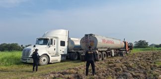 La PNC reportó la recuperación de una cisterna cargada con combustible que había sido robada en el kilómetro 97 de la ruta al puerto San José, Escuintla.