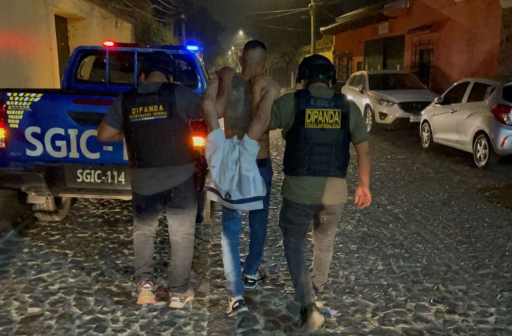 Las fuerzas de seguridad establecieron su identidad tras coordinaciones con las autoridades salvadoreñas, de donde es originario el presunto pandillero. Foto La Hora: PNC