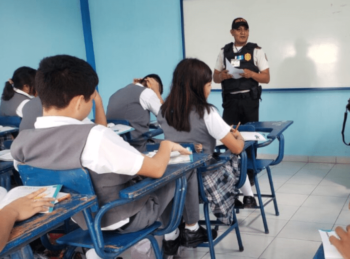 prevencion delincuencia escuelas - foto agn