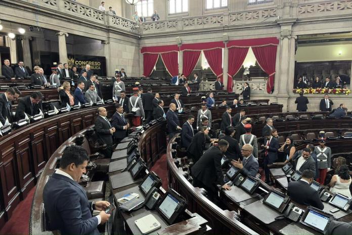 Facciones de varios bloques legislativos ahora impulsan reformas a la Ley del MP para que se remueva al fiscal general. Foto: La Hora / José Orozco