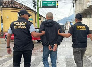 El privado de libertad recién salía del Centro Preventivo para Varones de Jalapa cuando se le notificó la nueva orden de detención. Foto La Hora: PNC
