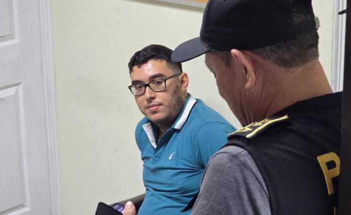 requerido espana Requerido por la justicia española vinculado al homicidio de su amigo aceptó ser extraditado de forma voluntaria. Foto La Hora: Sergio Osegueda