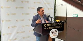 El diputado José Chic busca derogar la SAAS, que en cada gobierno gasta millones para atender al presidente de turno. Foto: Cortesía