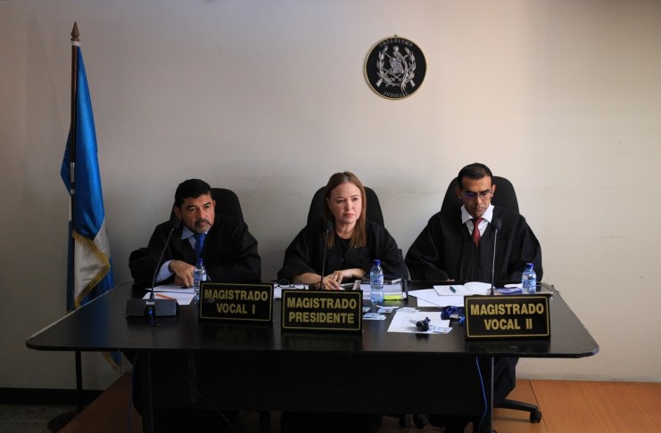 Sala Primera de Apelaciones de Mayor Riesgo tiene en sus manos la decisión de revocar devolución de finca vinculada a Alejandro Giammattei Los magistrados de la Sala Primera de Apelaciones de Mayor Riesgo tienen en sus manos la decisión de mantener la devolución de la finca vinculada a Alejandro Giammattei. Foto La Hora: Daniel Ramírez