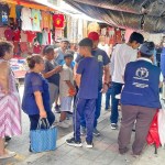 También en mercados, las brigadas aplican refuerzos a menores y adultos. Foto: La Hora/MSPAS.