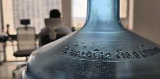 El Organismo Judicial no ha renovado el contrato para el suministro de Agua Pura, mientras las judicaturas se quejan por la falta del servicio. Foto La Hora: Sergio Osegueda