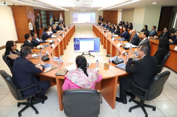 La Corte de Constitucionalidad trasladó a manos de una sala de apelaciones un amparo que podría poner en riesgo la transición en el MP. Foto La Hora: MP