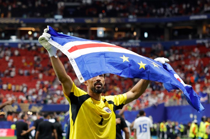 El portero de Cabo Verde, Vozinha, tras el empate a 0 ante España en el partido del grupo H del Mundial 2026. Foto La Hora: EFE