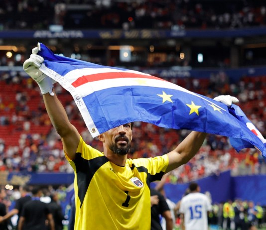 La madre del portero Vozinha podrá entrar en EEUU para ir al segundo partido de Cabo Verde El portero de Cabo Verde, Vozinha, tras el empate a 0 ante España en el partido del grupo H del Mundial 2026. Foto La Hora: EFE