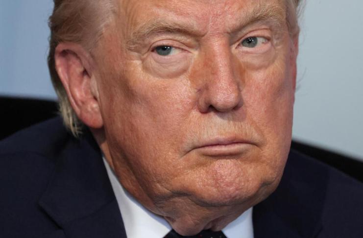 Trump niega que EE.UU. vaya a pagar 300 millones de dólares a Irán EFE/EPA/LUDOVIC MARIN / POOL MAXPPP OUT