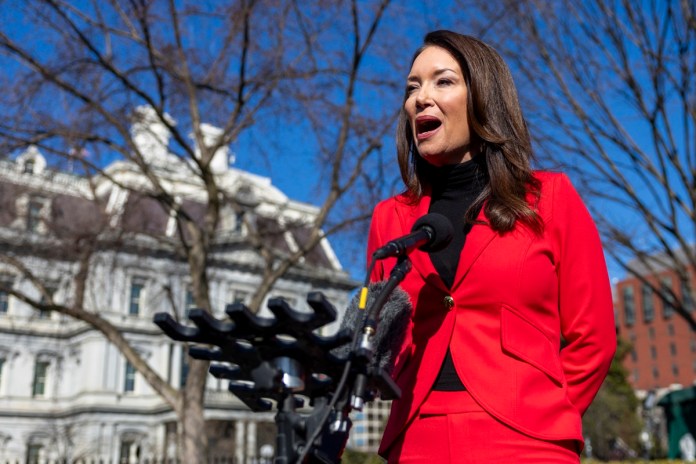 EEUU descarta que los recortes a la USAID influyeran en la expansión del gusano barrenador Fotografía de archivo de la secretaria de Agricultura de Estados Unidos, Brooke Rollins, durante una rueda de prensa, en Washington, DC. Foto La Hora: EFE