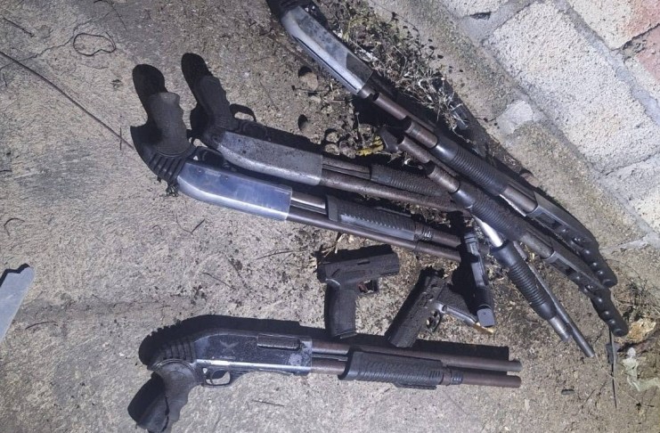 La Policía Nacional Civil (PNC) informó sobre un operativo en El Paredón, Sipacate, en donde fueron localizadas once armas.