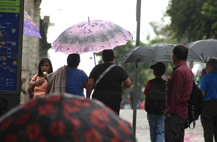 Pese a la influencia de la depresión tropical TWO-E, Guatemala solo presentará lluvias intermintentes durante gran parte de la semana.