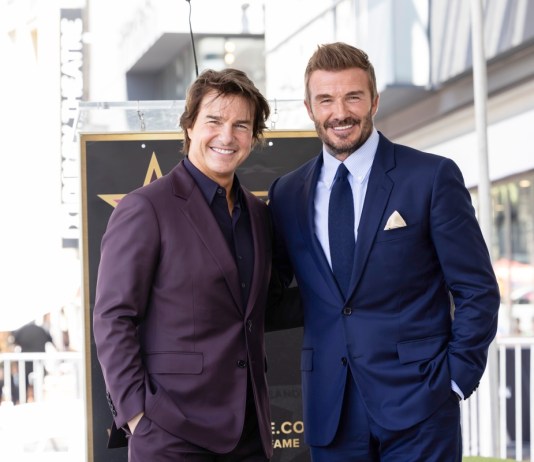 Beckham, Cruise, Trudeau, Lucas, Gates, Rubio, ilustres en las gradas del debut de EE.UU. Archivo del exjugador David Beckham (d), junto con el actor Tom Cruise (l). Foto La Hora: EFE