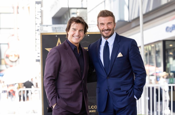 Archivo del exjugador David Beckham (d), junto con el actor Tom Cruise (l). Foto La Hora: EFE