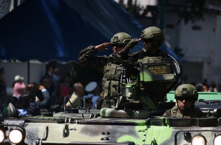 Autoridades del gobierno esperan que la nueva compra de vehiculos y armamento a EE. UU. pueda modernizar y agilizar acciones del ejército.