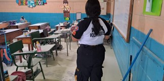 Activación accidental de extintor afecta a 30 alumnos en centro educativo de zona 18 Activación accidental de extintor afecta a 30 alumnos en centro educativo de zona 18. Foto La Hora: CVB.