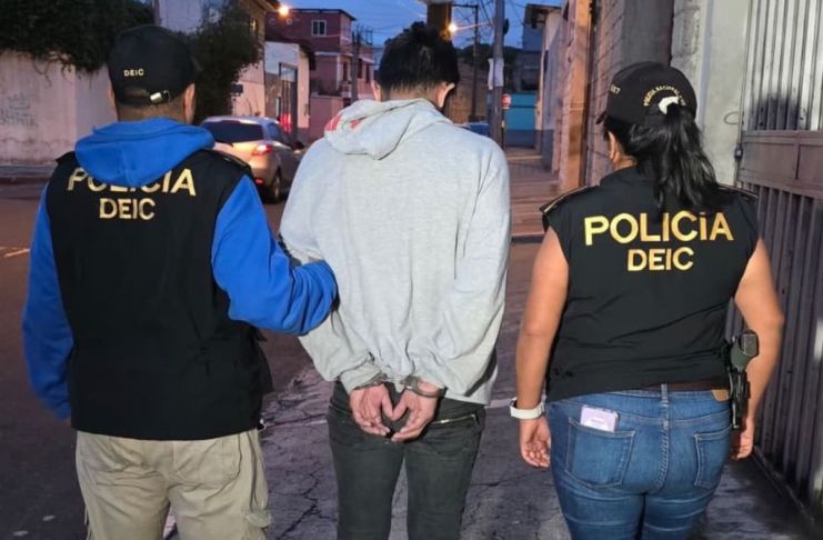 Salvadoreño señalado de robar más de Q600 mil en joyas es detenido en Chimaltenango Salvadoreño señalado de robar más de Q600 mil en joyas es detenido en Chimaltenango