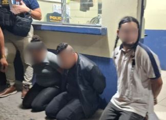 Presuntos sicarios del Barrio 18 se enfrentan a la PNC y son capturados en zona 18 Presuntos sicarios del Barrio 18 se enfrentan a la PNC. Foto La Hora: PNC.