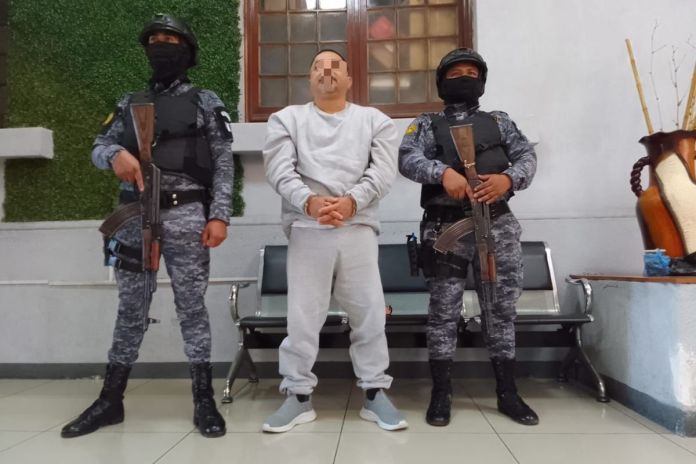 Extraditable alias “Hollywood” es entregado a las autoridades federales de Estados Unidos. Foto La Hora: Mingob.