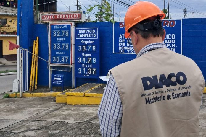 DIACO sanciona a 13 gasolineras por incumplir la aplicación del subsidio a combustibles. Foto La Hora: DIaco.