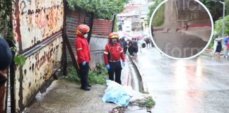Video revela cómo menor de 13 años fue arrastrado por una correntada en la zona 18 Video revela cómo menor de 13 años fue arrastrado por una corriente de agua en zona 18