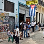 Los cubanos se enfrentan esta tarde a uno de los peores apagones. Esta medida impactará al 64% del país. Foto La Hora: EFE