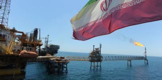 EE. UU. comprará petróleo iraní como parte de los acuerdos alcanzados en Suiza EE. UU. comprará petróleo iraní como parte de los acuerdos alcanzados en Suiza